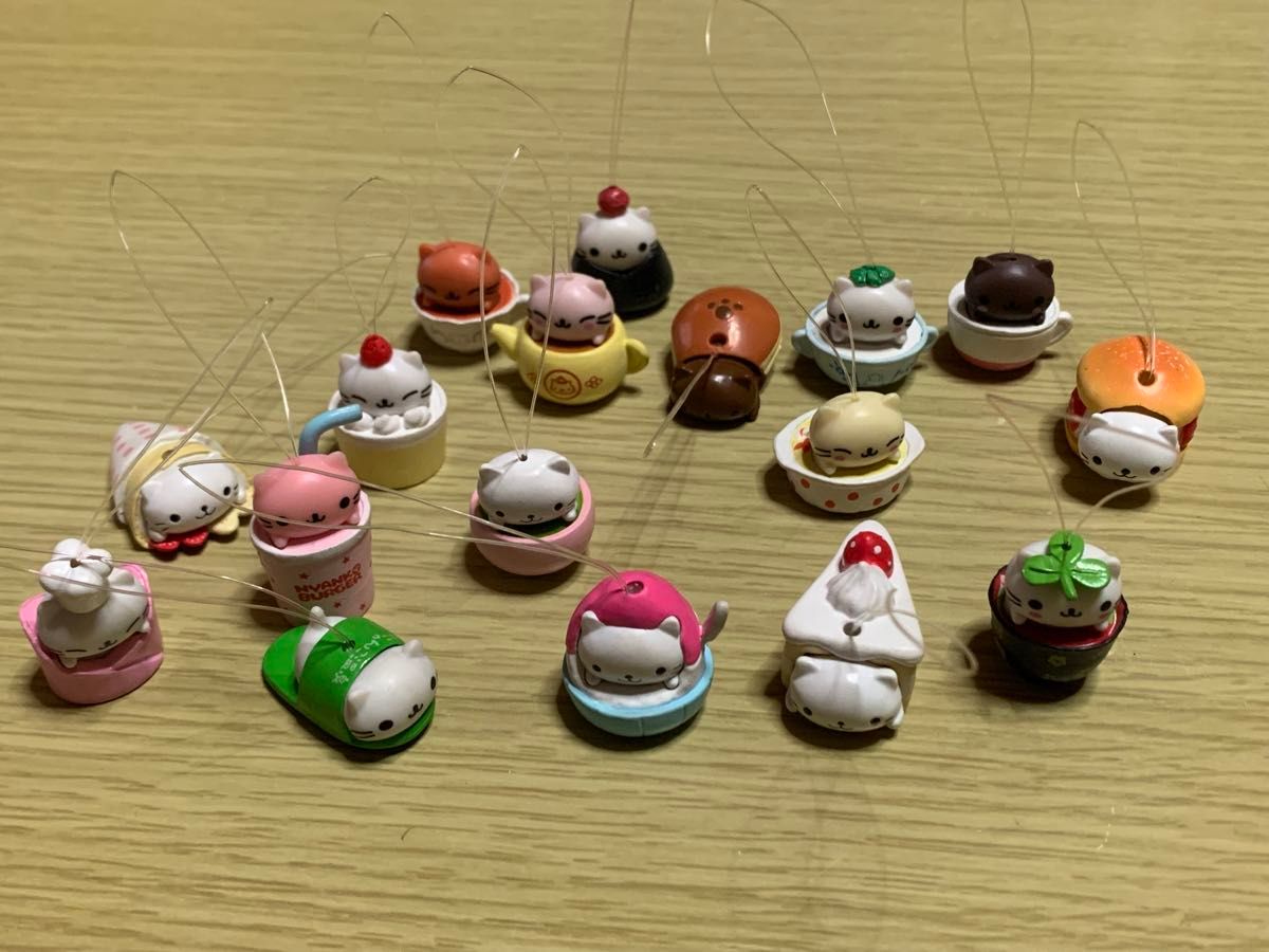 にゃんにゃんにゃんこ フィギュア 当時物 ストラップ 人形 マスコット