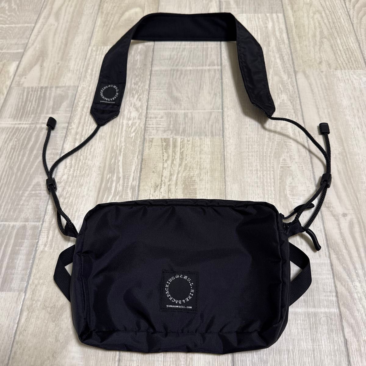 未使用 山と道 Zip Pack ミニポーチ ショルダーストラップ付 撥水