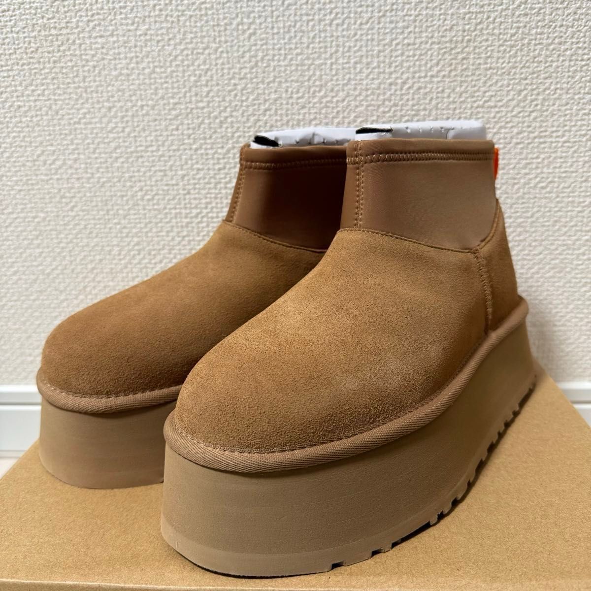 新品未使用】UGG アグ クラシックミニディッパー ショートブーツ 厚底