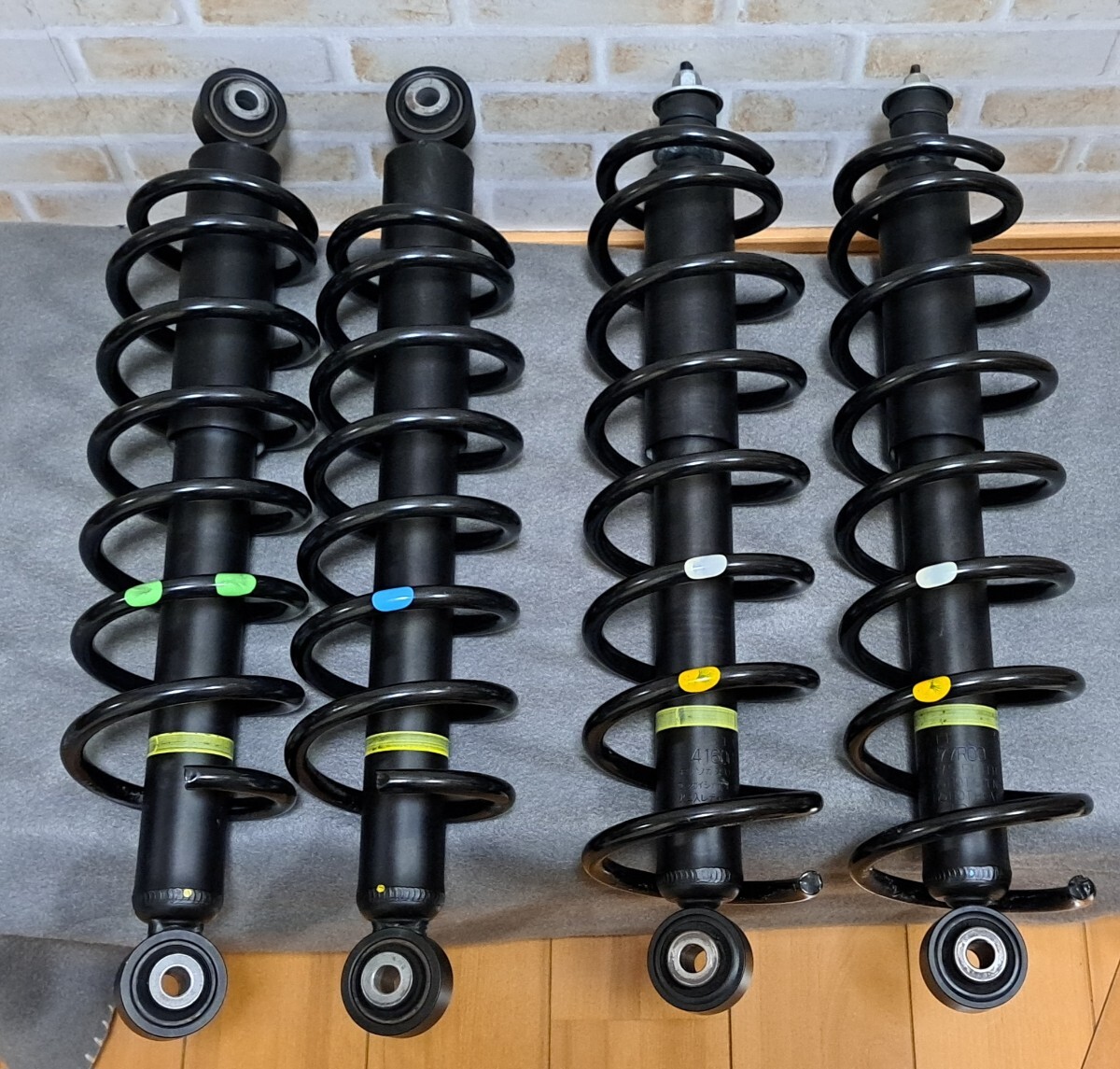 ジムニー JB64 純正サスペンション 美品 送料無料 2026年最新】Yahoo