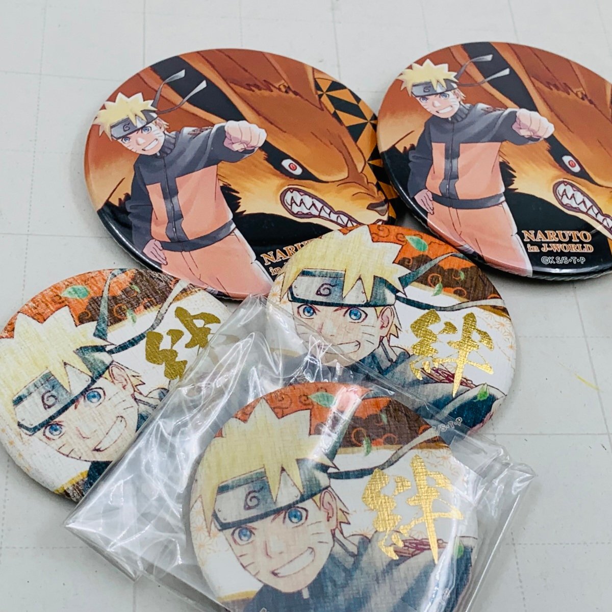 NARUTO ナルト j-World 絆シリーズ 和紙缶バッジ うちはサスケ NARUTO