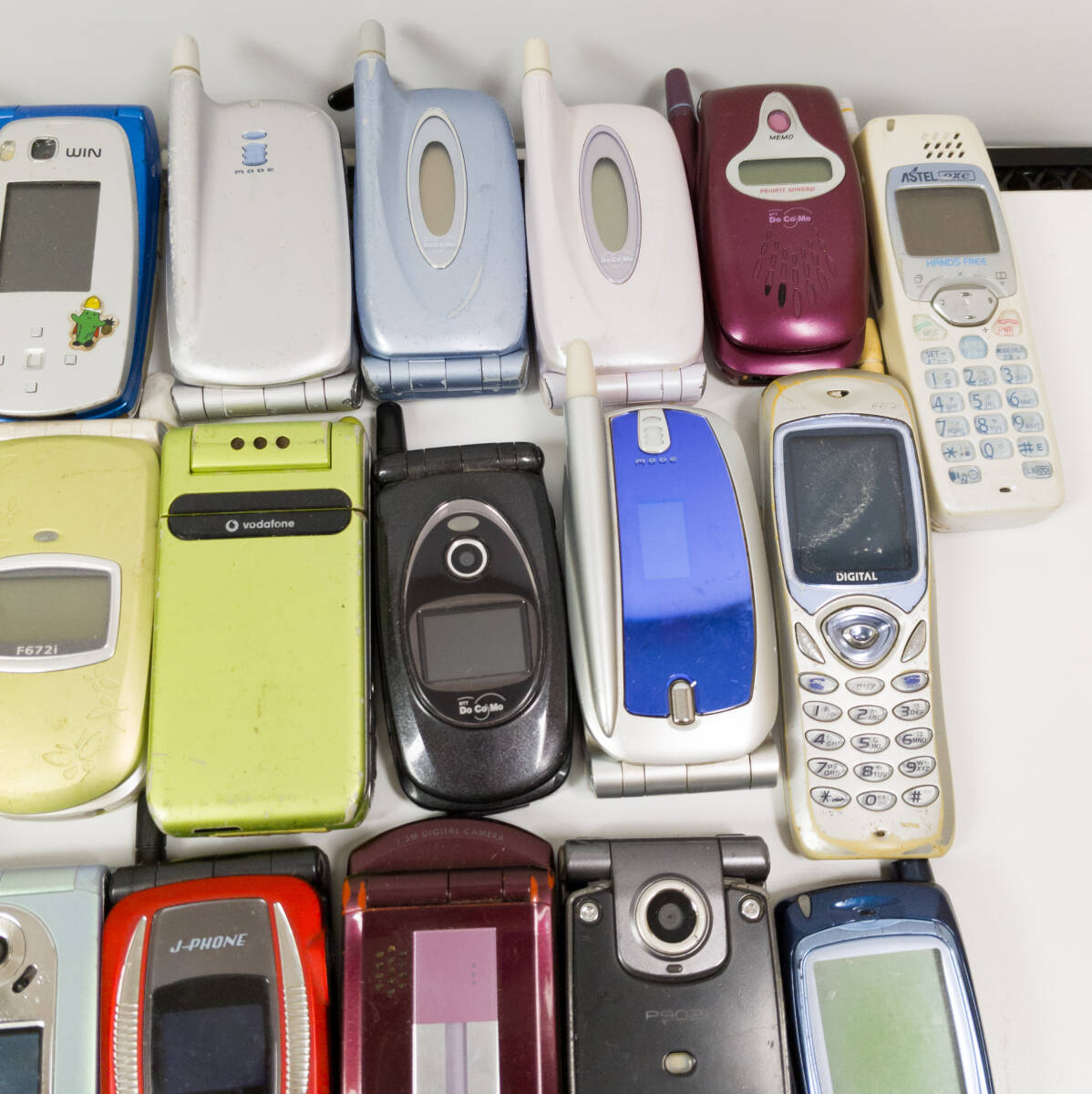 携帯電話 30個まとめ売り スマホ 18台 ジャンク まとめ売り Android