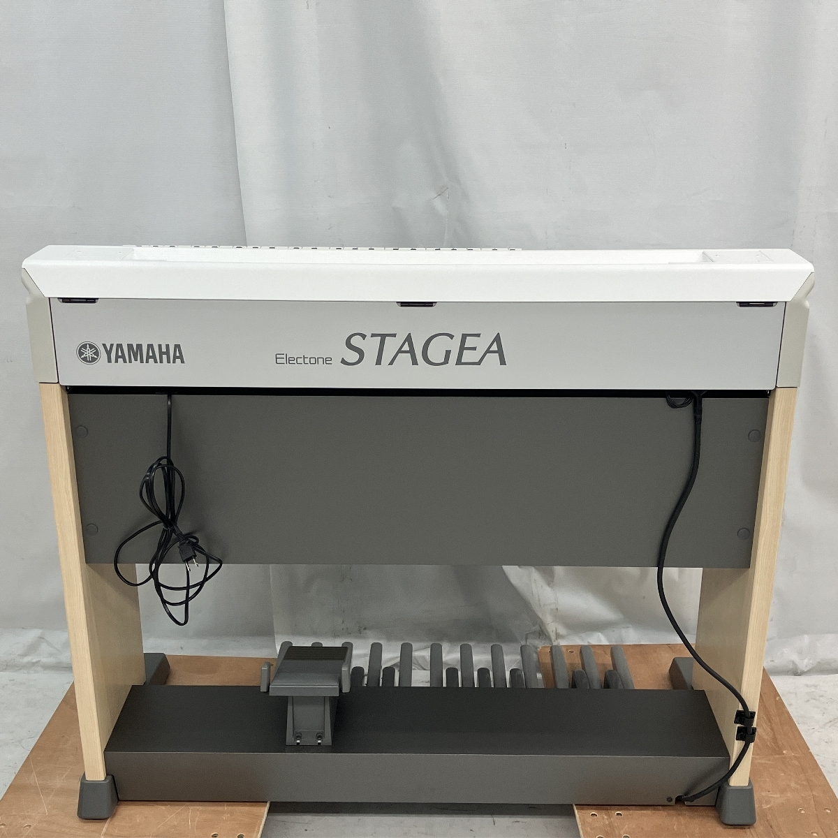 Yamaha STAGEA ELB-02 エレクトーン ホワイト STAGEA YAMAHA ELB-02