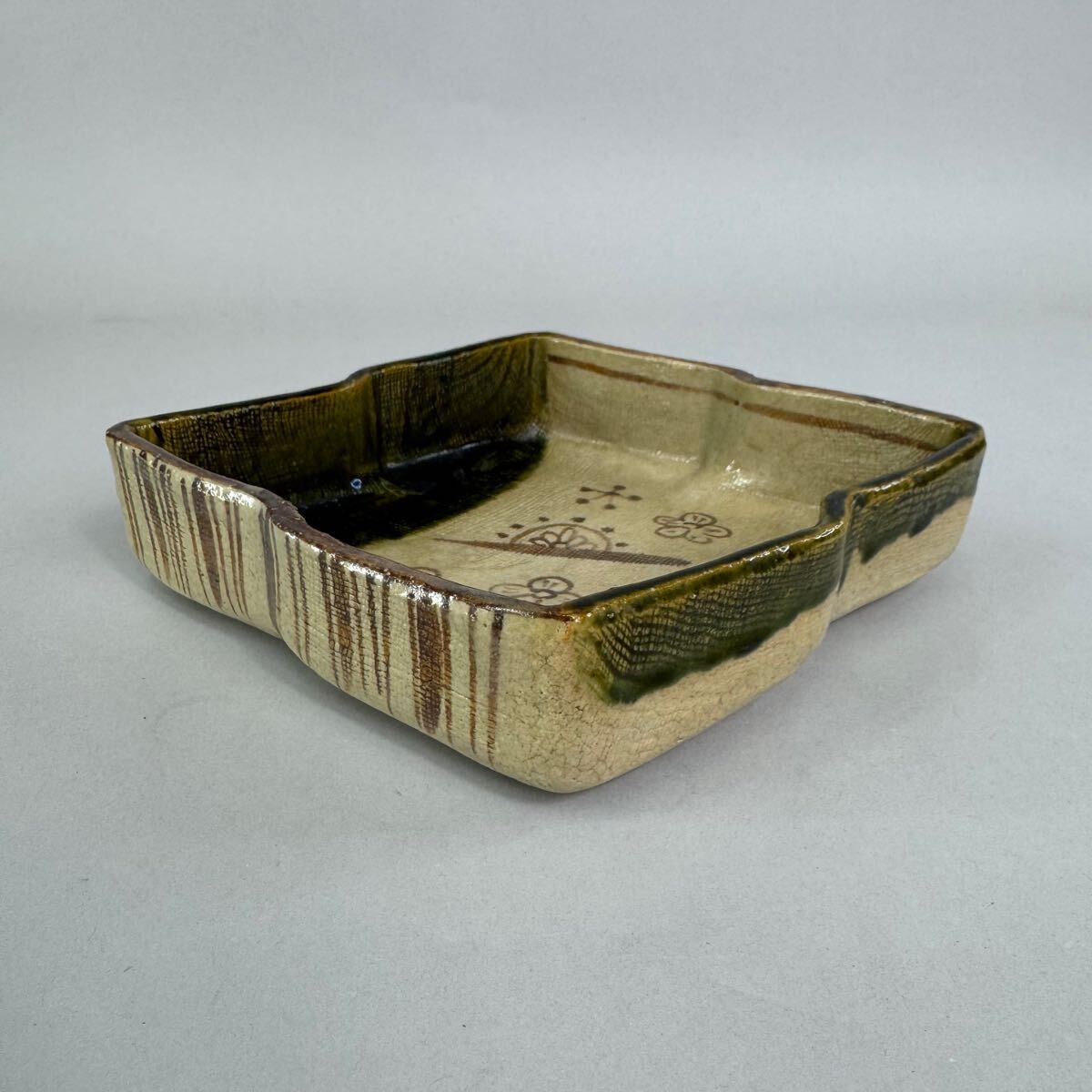 mf50623『織部 柳 菱形鉢』М /骨董品 古美術 アンティーク 古玩