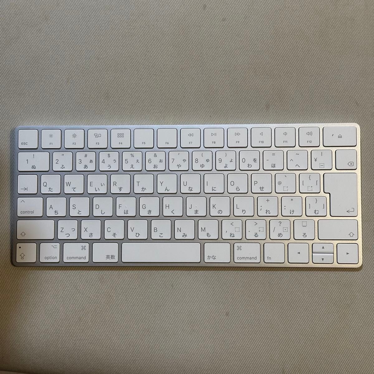 美品 Apple Magic Keyboard JIS配列 A1644 MLA22J/A（Lightning充電