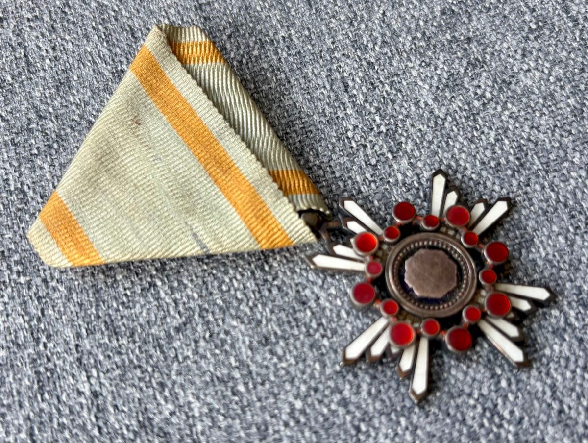 勲章 旧日本軍勲八等瑞宝章/勲六等瑞宝章 勲章 記章 徽章 記章