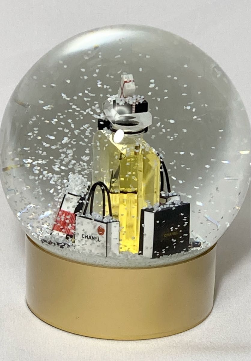ノベルティ品】シャネル 2021年VIP限定 ノベルティースノードーム