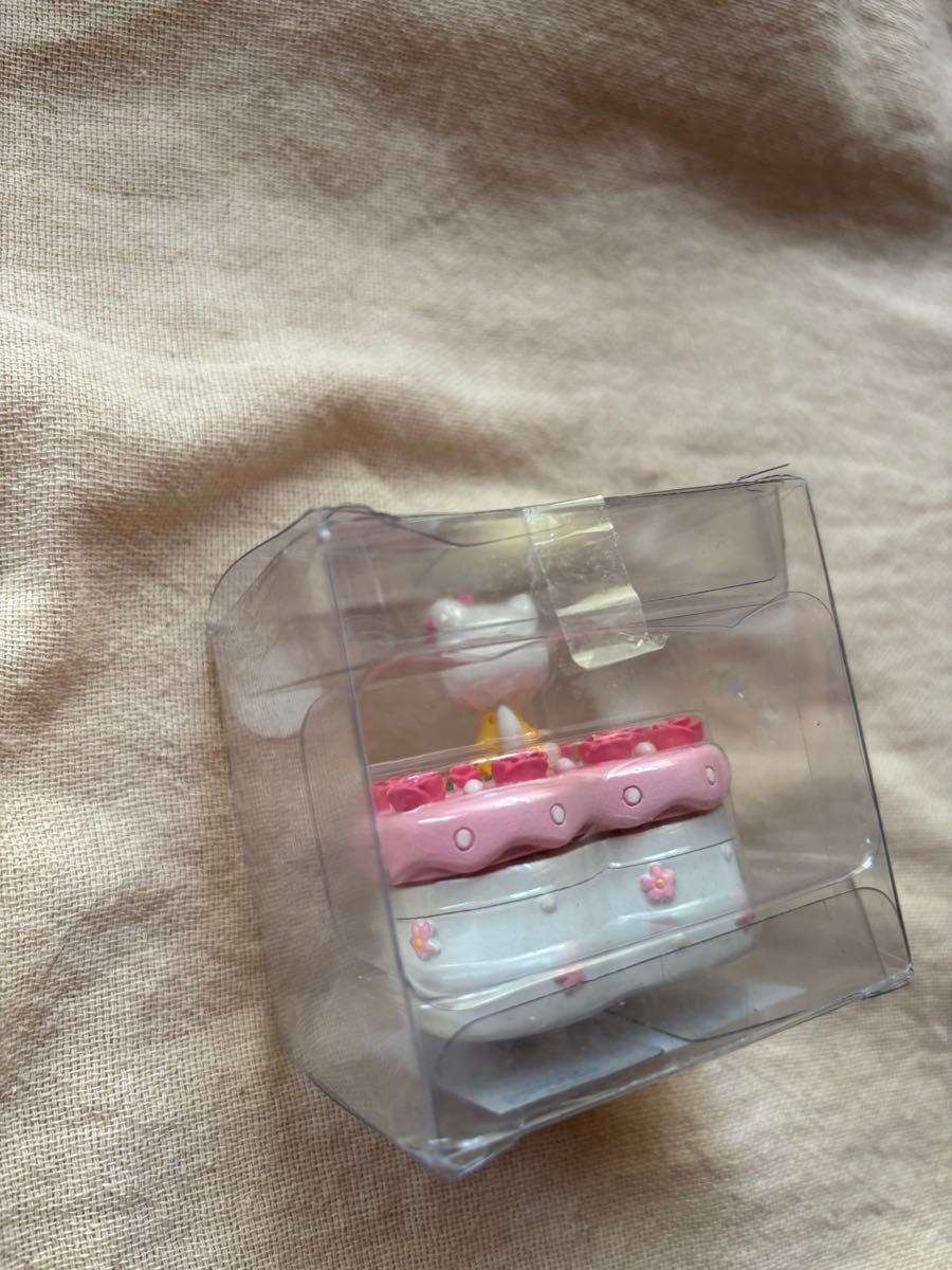 サンリオ ハローキティ 小物入れ ハートケーキ 陶器 レトロ 2004年