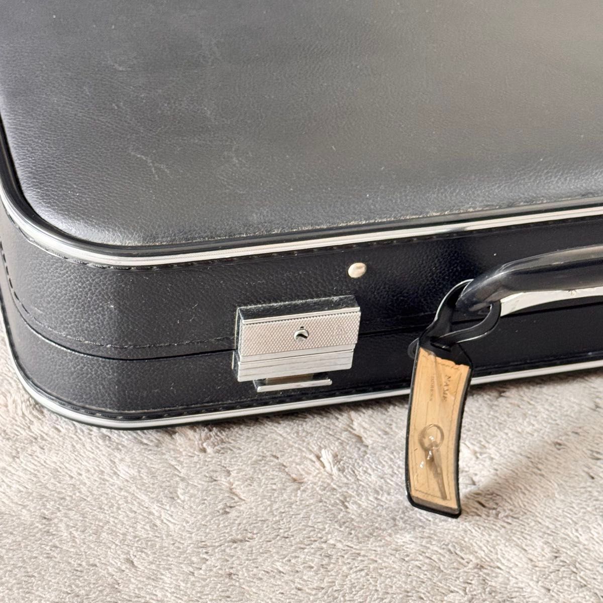 昭和レトロ アタッシュケース ブラック 鍵付き／楽器・エフェクター