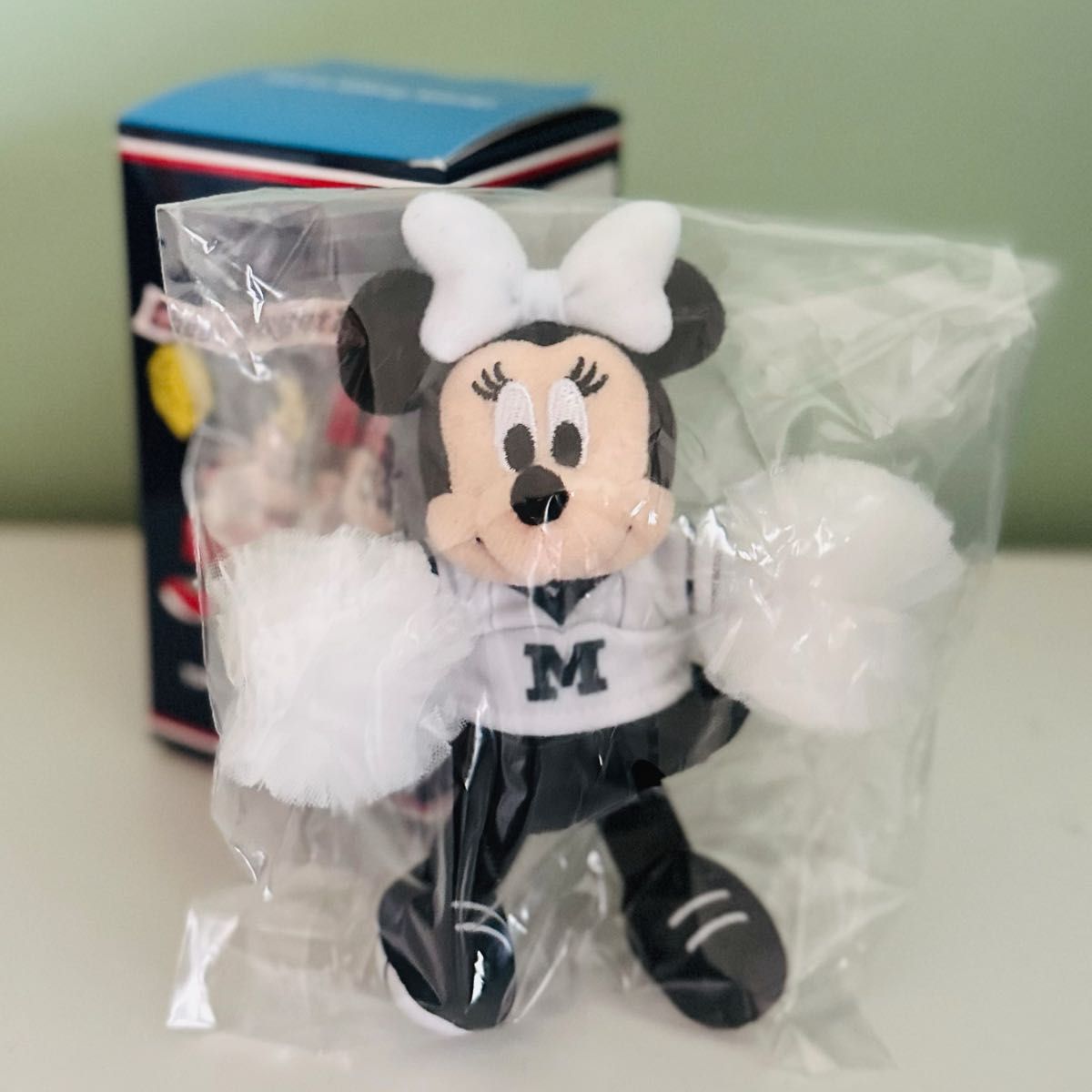 新発売 ディズニー ミニー チア ぬいぐるみチャーム 白 Cheer Together