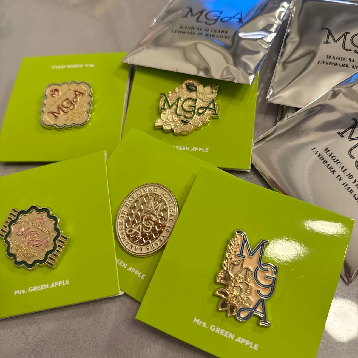 ミセスグリーンアップル Mrs GREEN APPLE ガチャ ピンバッジ