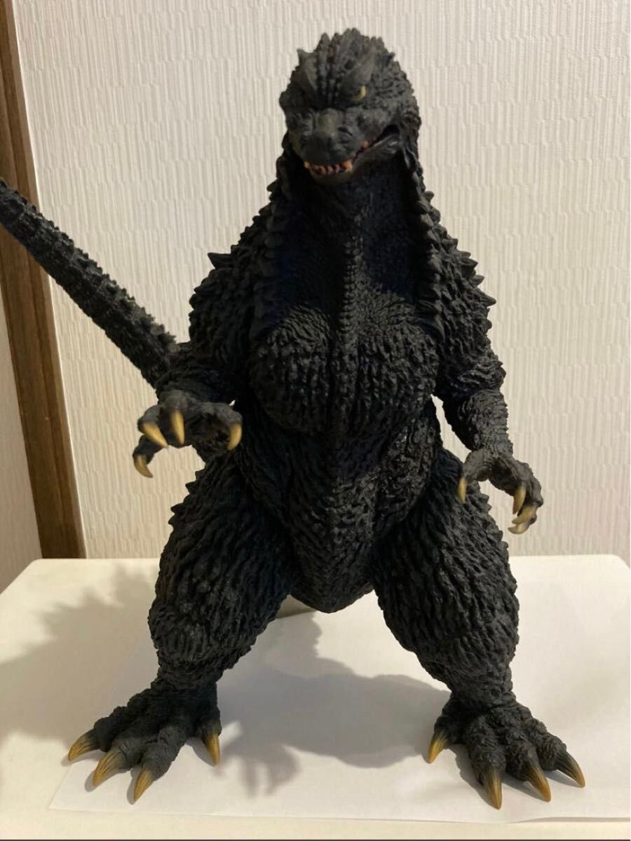 東宝30cmシリーズ 酒井ゆうじ造形コレクション ゴジラ2002 嵐の中の