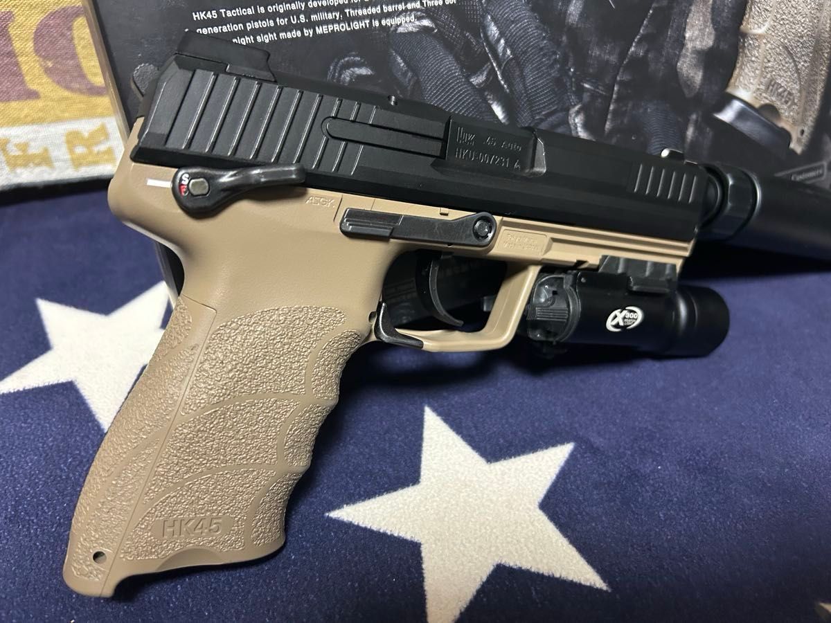 HK45 ライト付き マガジン3本＋ロングマガジン HK45 ライト付き