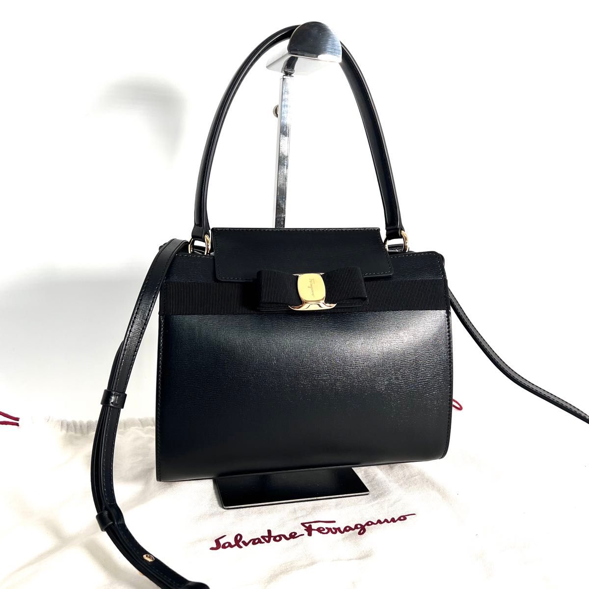 価格相談可能】新品 Salvatore Ferragamo フェラガモ ショルダーバッグ