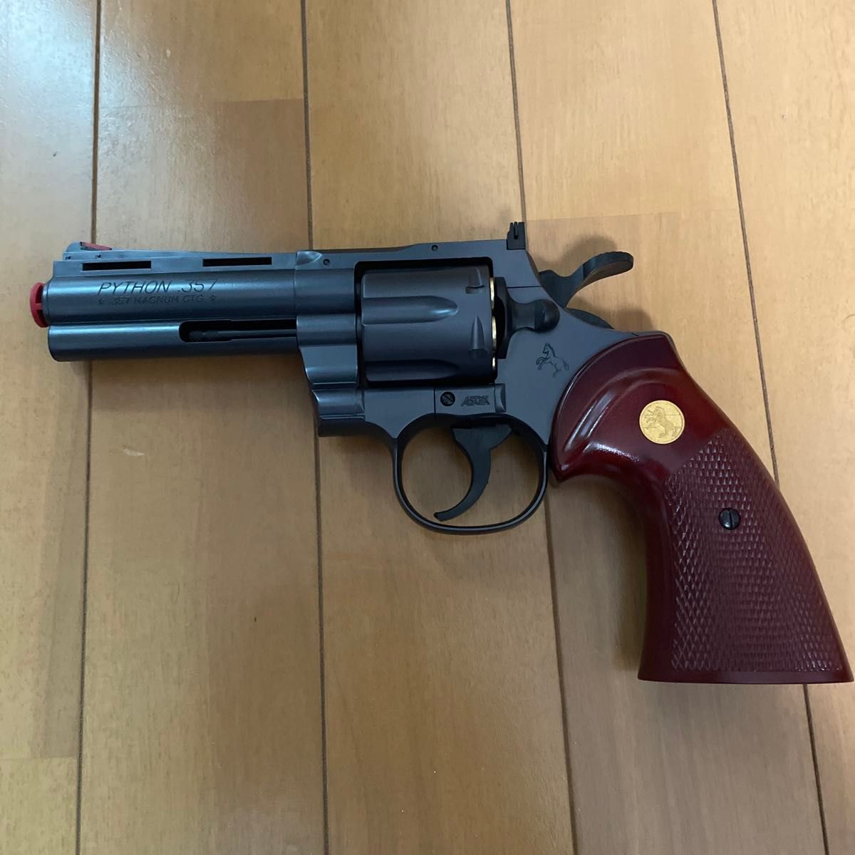 クラウン製 パイソン4インチ エアリボルバー オーセンティック