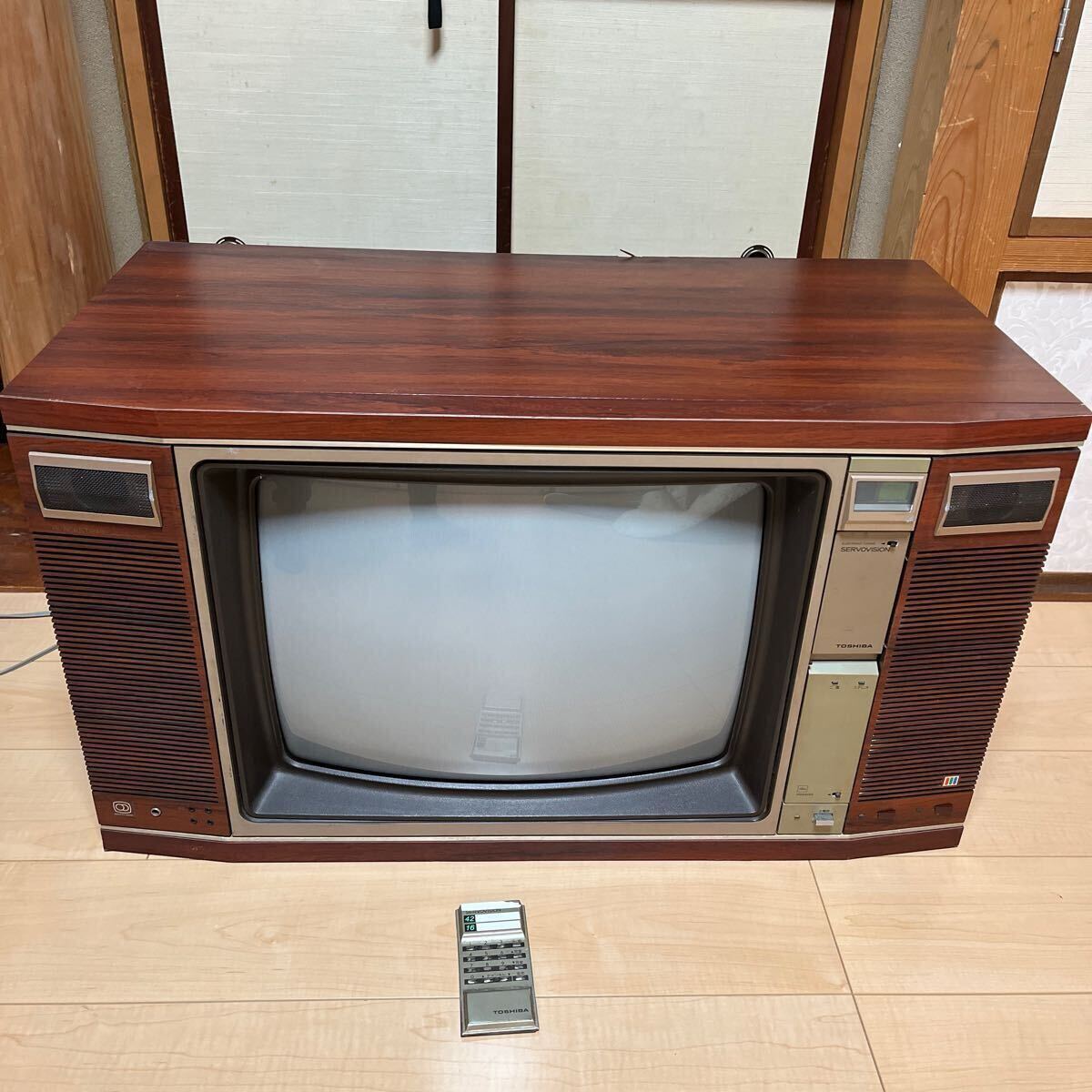 Yahoo!オークション - サザエさんモデル 昭和レトロ 東芝 20型 ブラウ