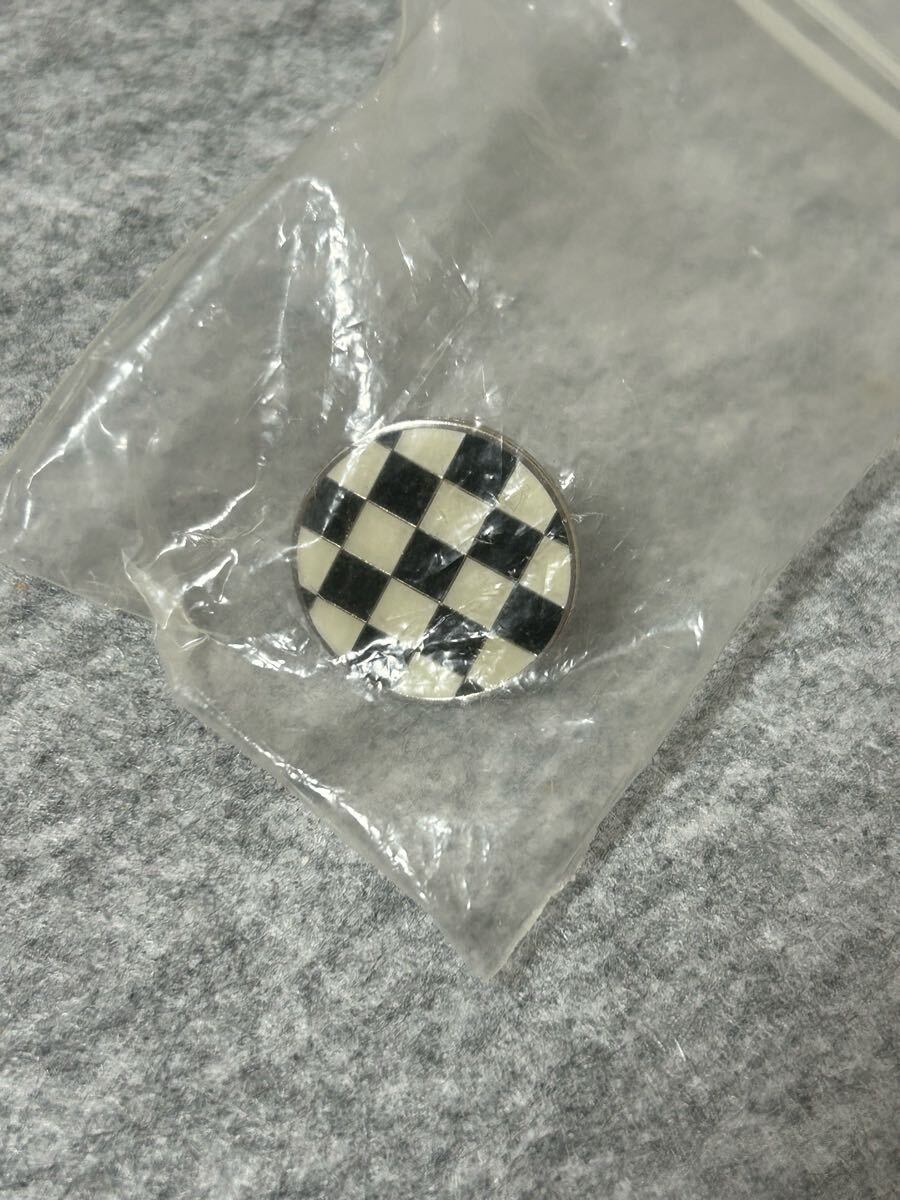 Yahoo!オークション - 【Supreme】Checker Pin ピンズ 初期 激レア /