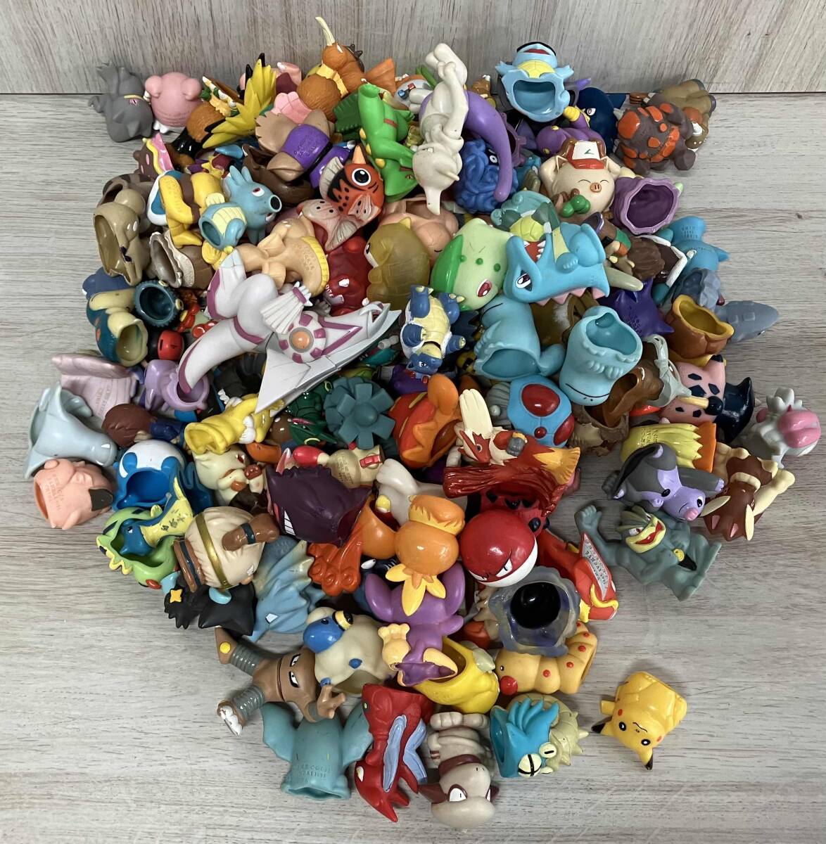 Yahoo!オークション - ジャンク ポケモン 指人形 159個セット まとめセ