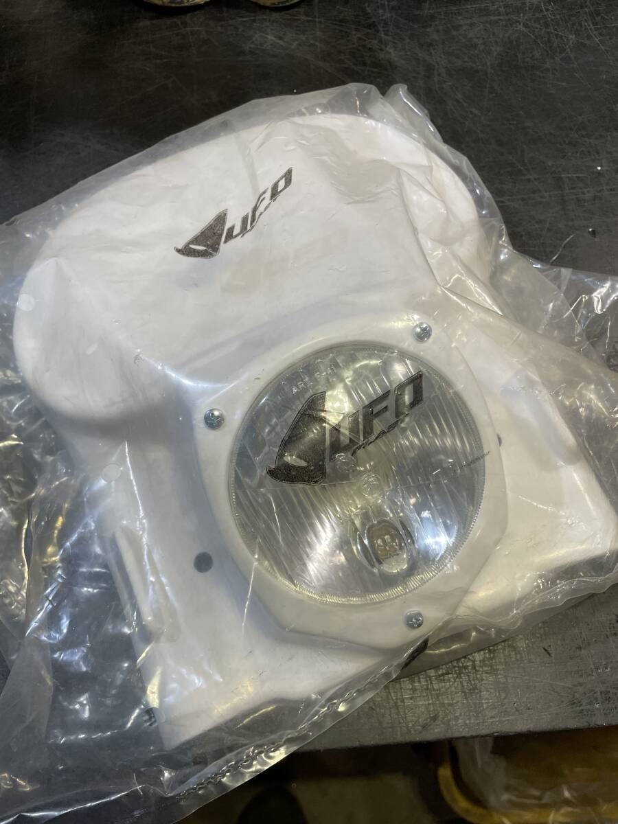 Yahoo!オークション - UFO ヴィンテージヘッドライトカウル カスタム V