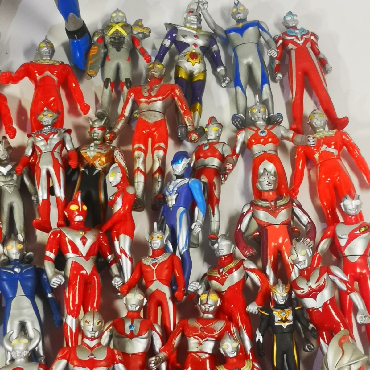 Yahoo!オークション - ウルトラマン ソフビ フィギュア 等 大量 まとめ