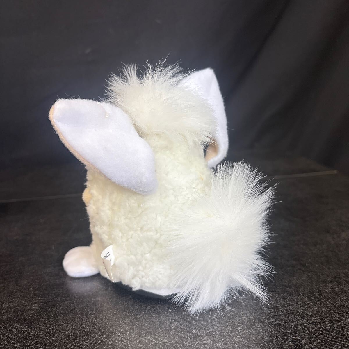 Yahoo!オークション - TOMY トミー Furby ファービー ホワイト×ベージ