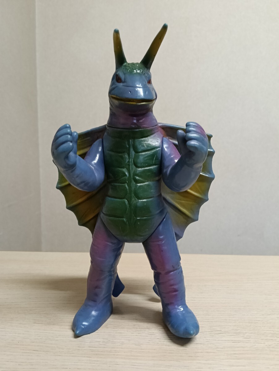 Yahoo!オークション - 当時物 アーク アクリオン星人 シルバー仮面 オ