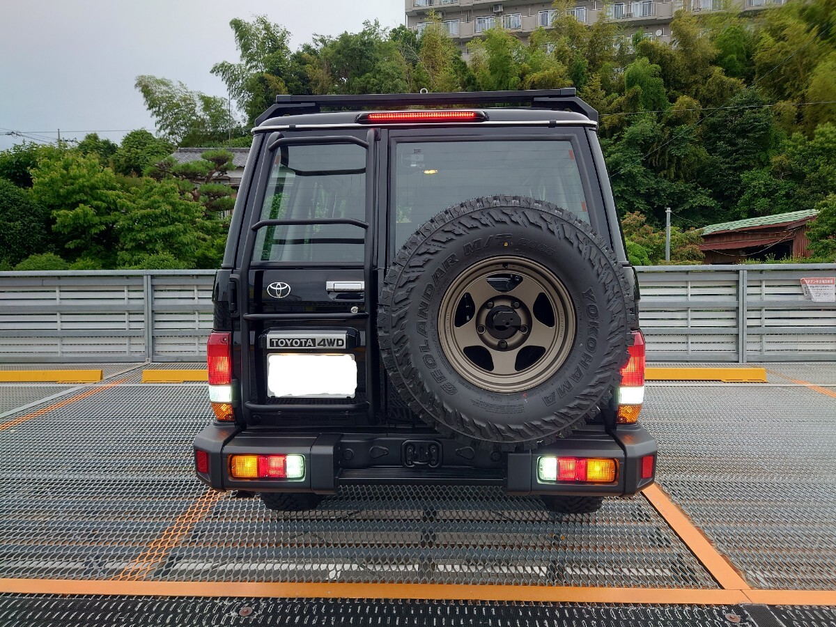 再再販 ランドクルーザー70 4灯化キット トヨタ純正 3色テールレンズ
