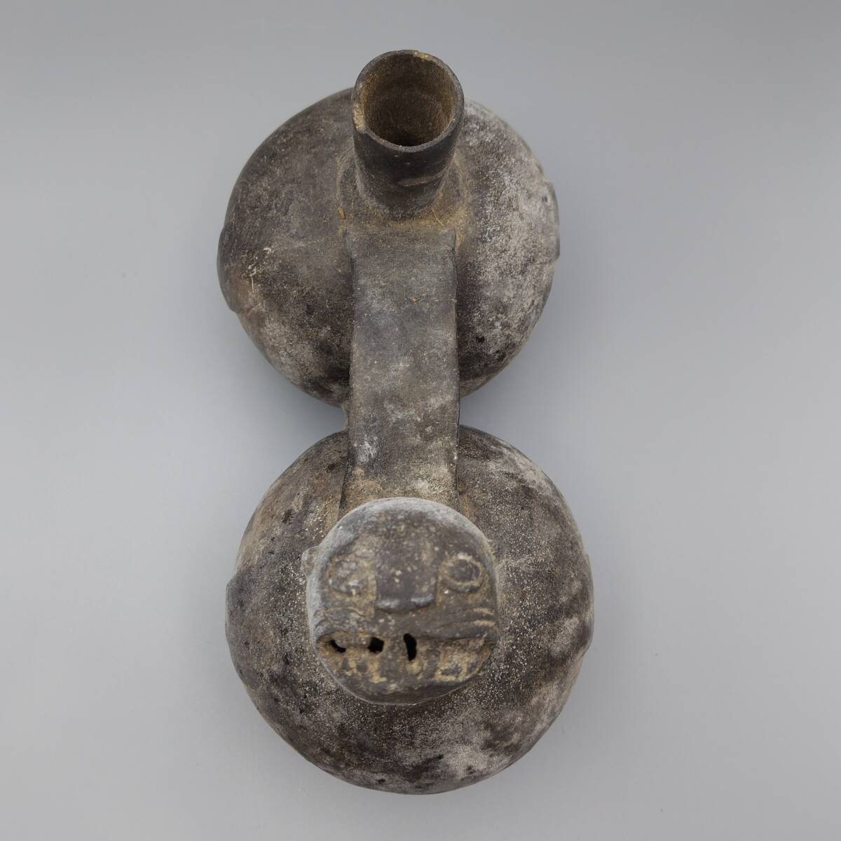 Yahoo!オークション - 古代アンデス文明 動物象形把手付双胴壺 土器 南