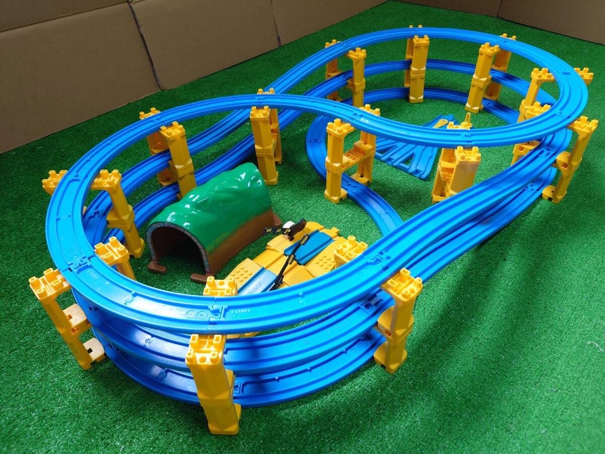 プラレール線路 9階レイアウト プラレール線路 9階レイアウト