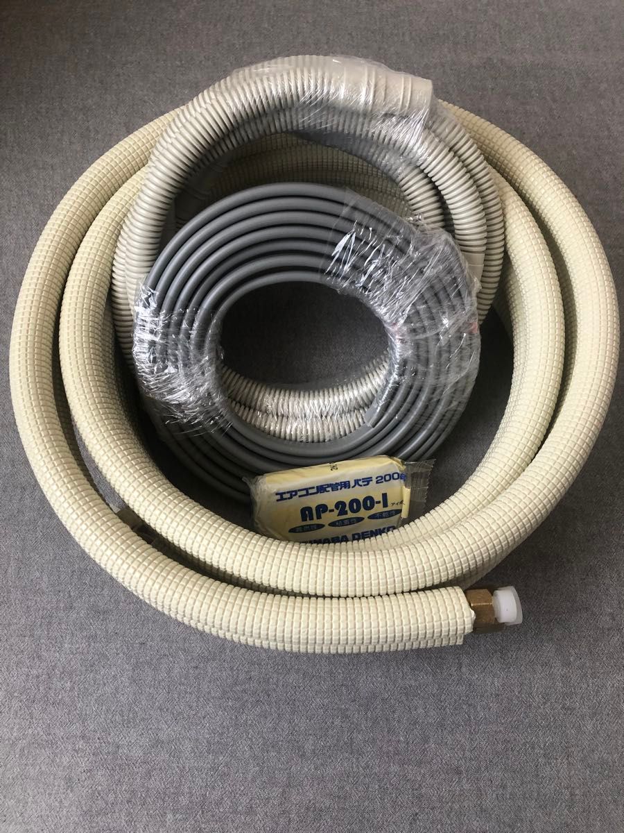 大好評 安心 激安 速達 高品質 丁寧梱包 エアコン配管キット 2分3分