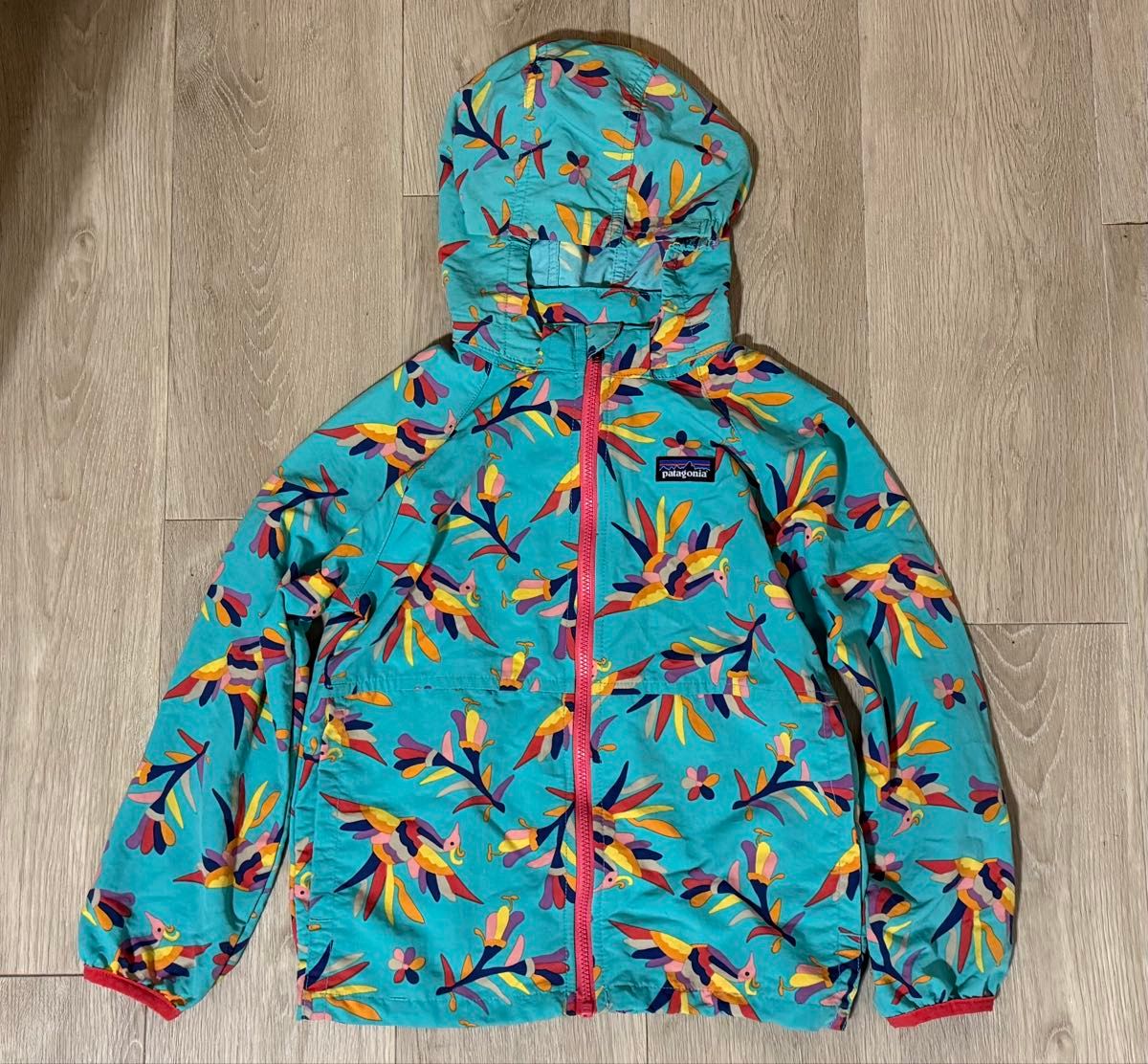 美品 正規品 パタゴニア patagonia 5T キッズ バギーズ フード付き