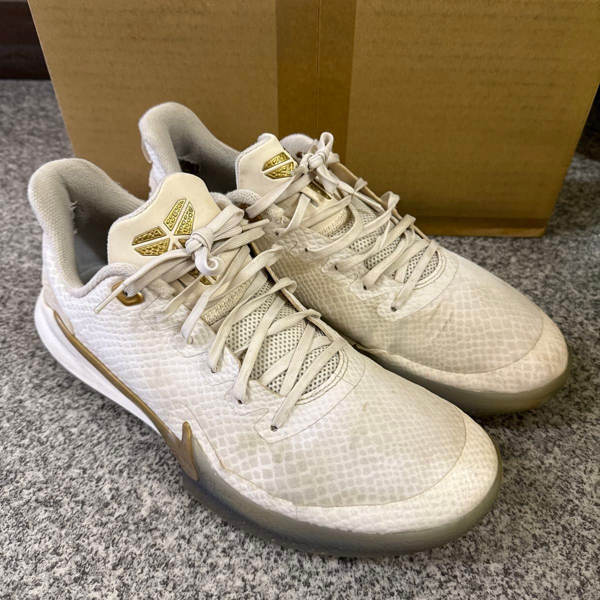 NIKE KOBE マンバフォーカス 29 5 白金 バスケットシューズ｜Yahoo