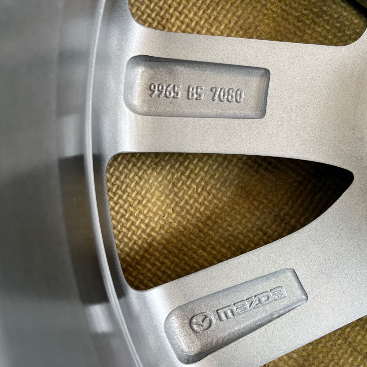 新車外し マツダ3ファストバック 純正ホイール1本 グレーメタリック