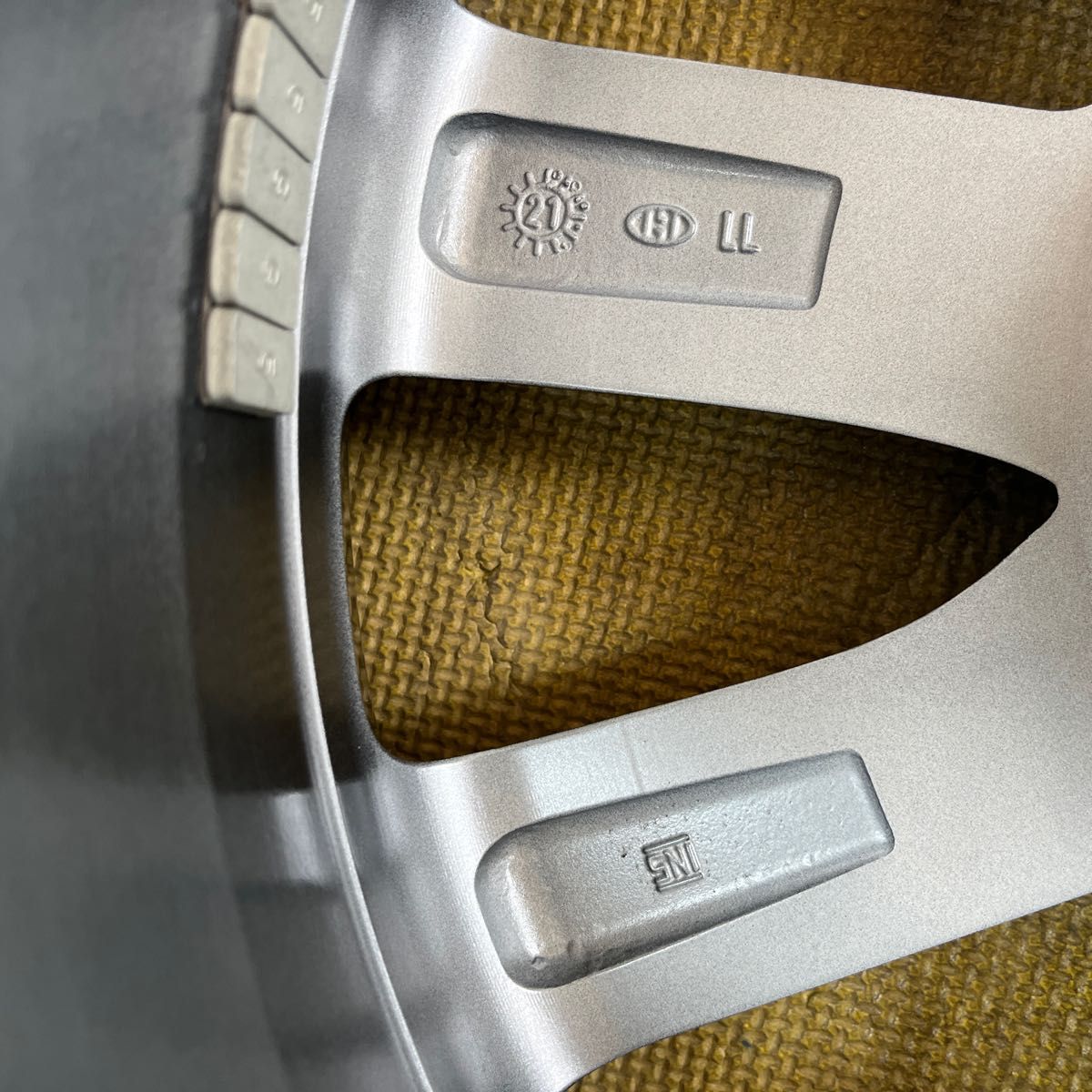 新車外し マツダ3ファストバック 純正ホイール1本 グレーメタリック