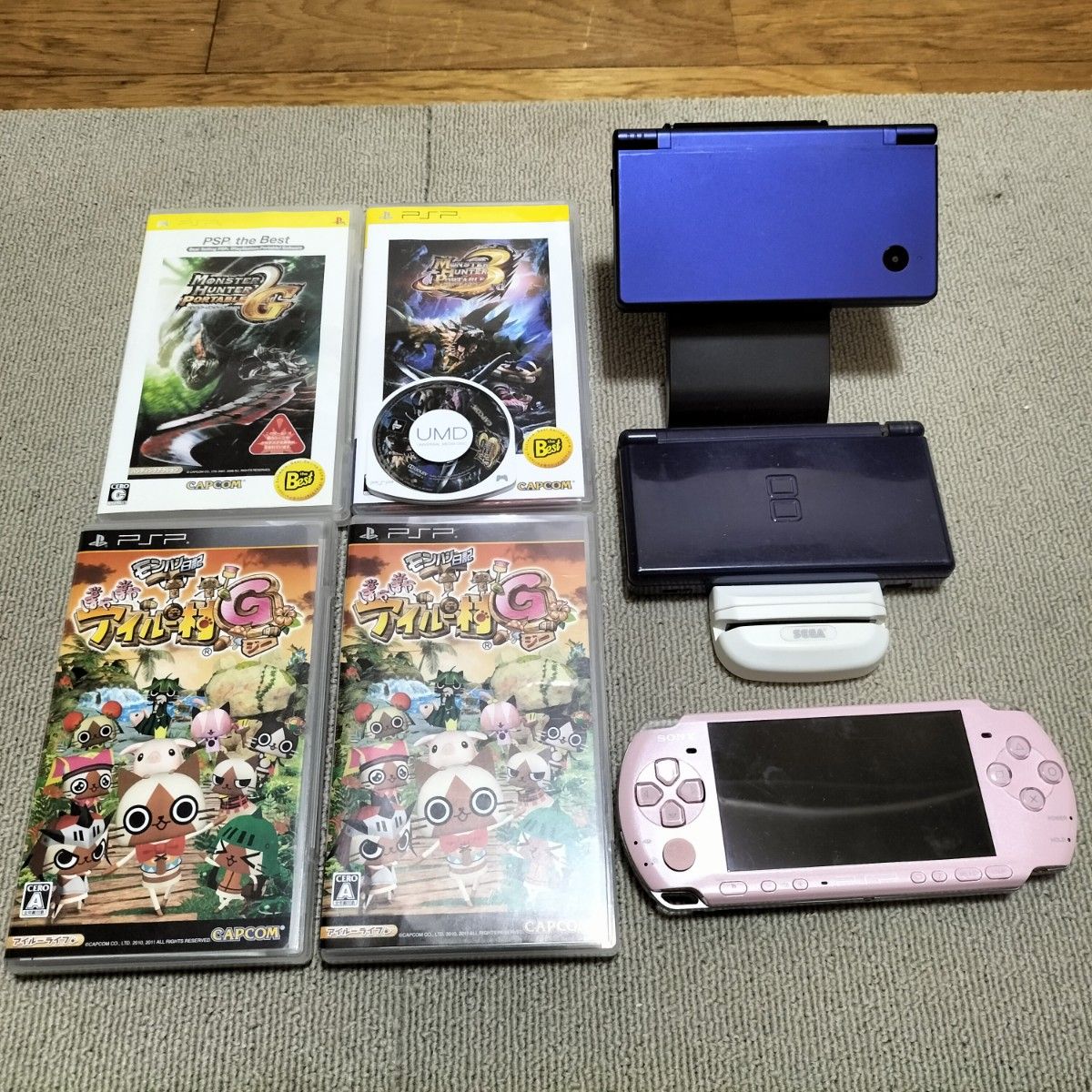 ジャンク] PSP 3000 ソフト三種類 メモリースティック 任天堂 DSi DS