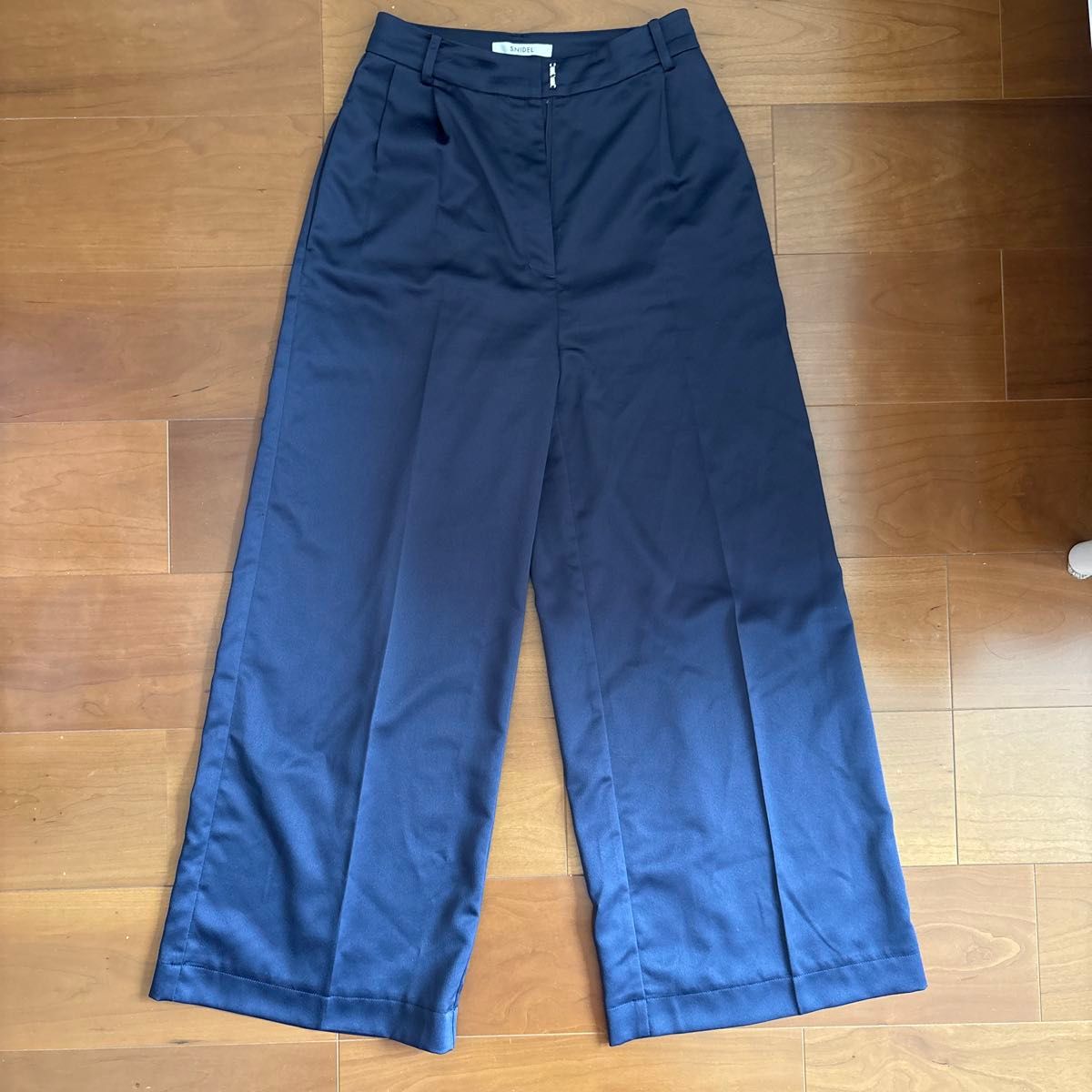 スナイデル サテン タックワイドパンツ snidel 0サイズ sサイズ｜Yahoo