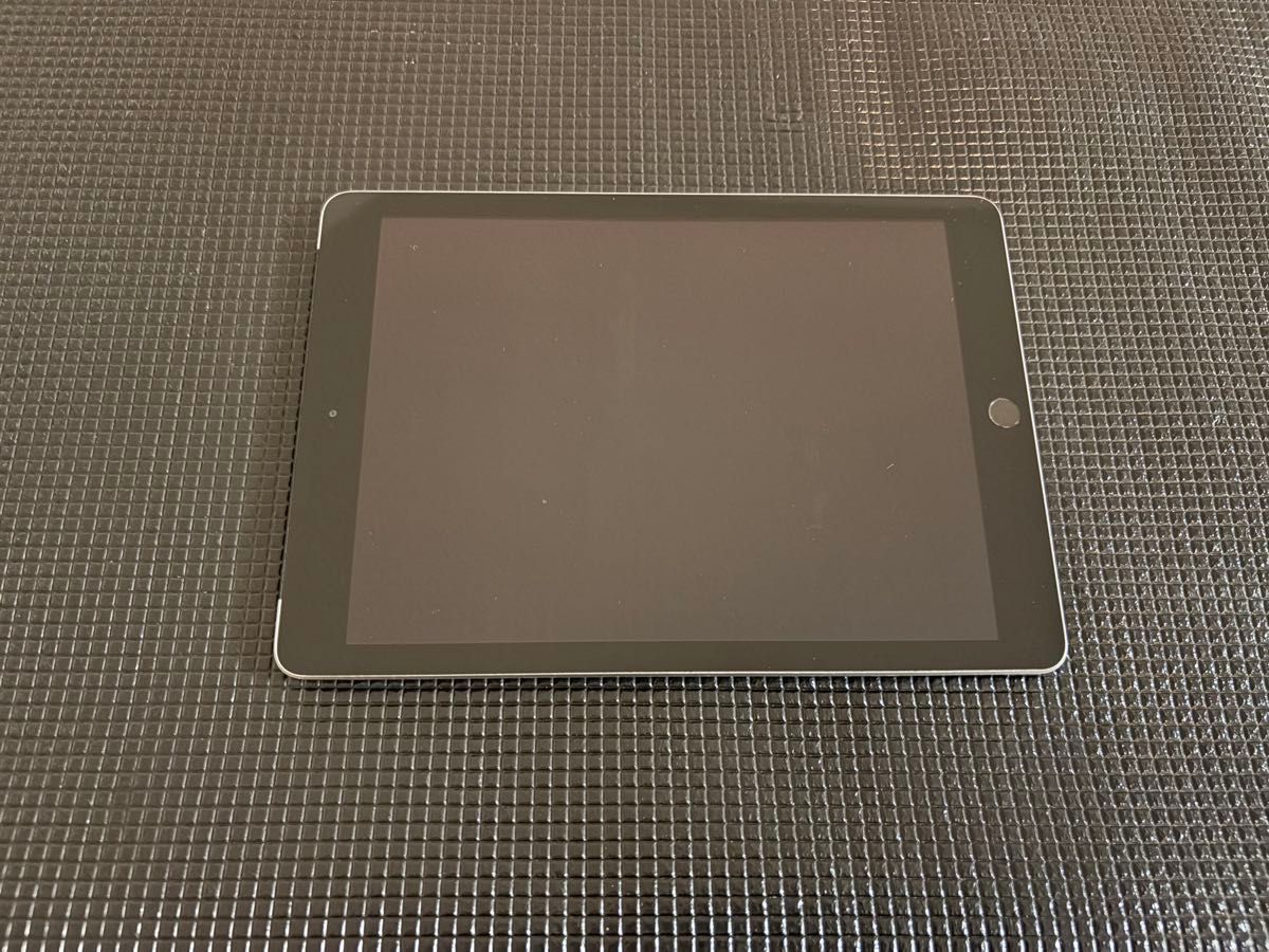 iPad 第6世代 32gb Wifi ＋ cellular SIMフリー バッテリー最大容量 97