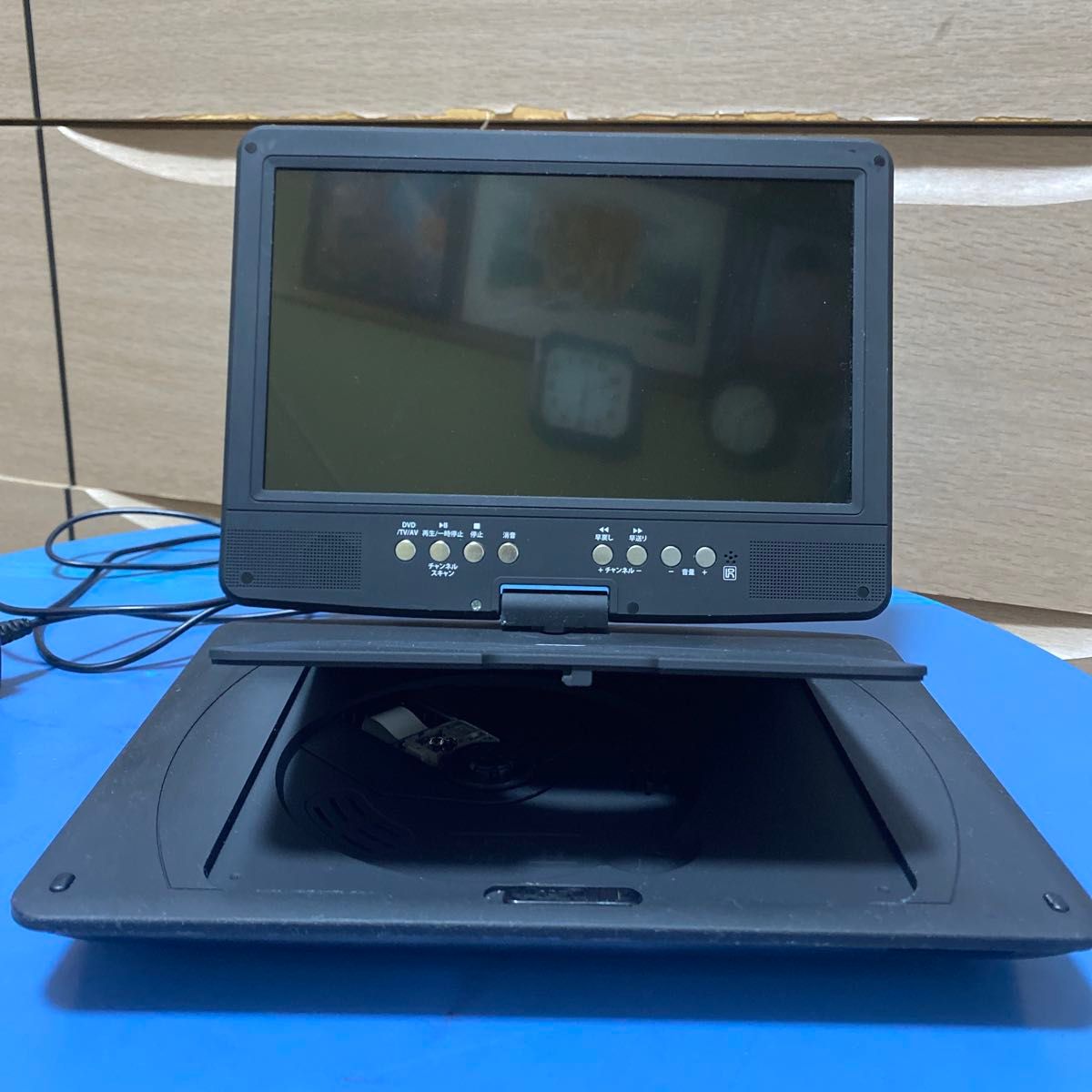 Wizz ポータブルDVDプレーヤーDV-PT1060｜Yahoo!フリマ（旧PayPayフリマ）