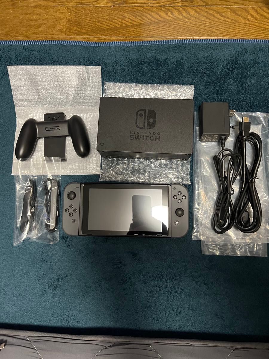 Nintendo Switch 本体 グレー 付属品あり 箱無し Nintendo Switch