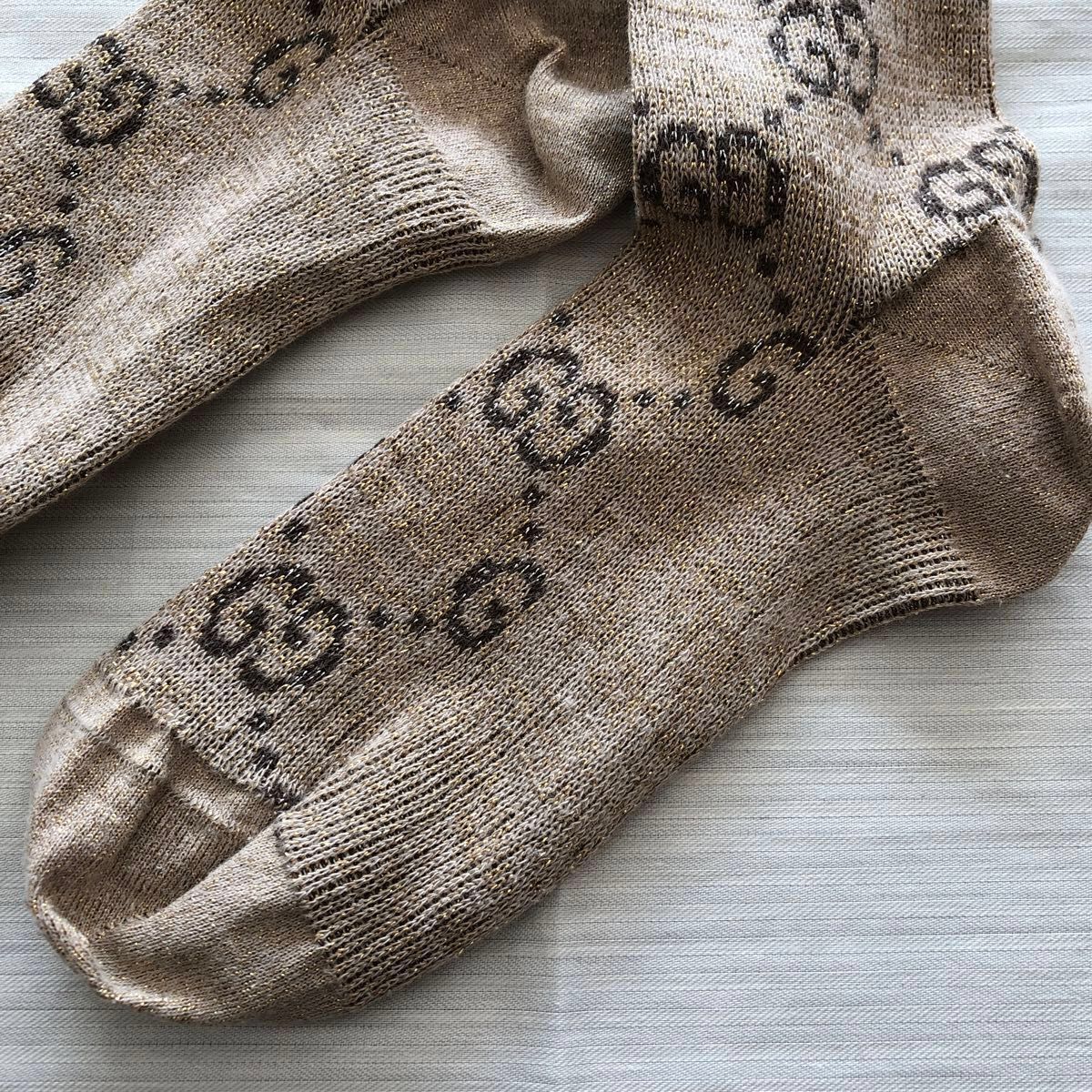 GUCCI ソックス GGロゴ 総柄 グッチ 靴下 ベージュ 金銀ラメ