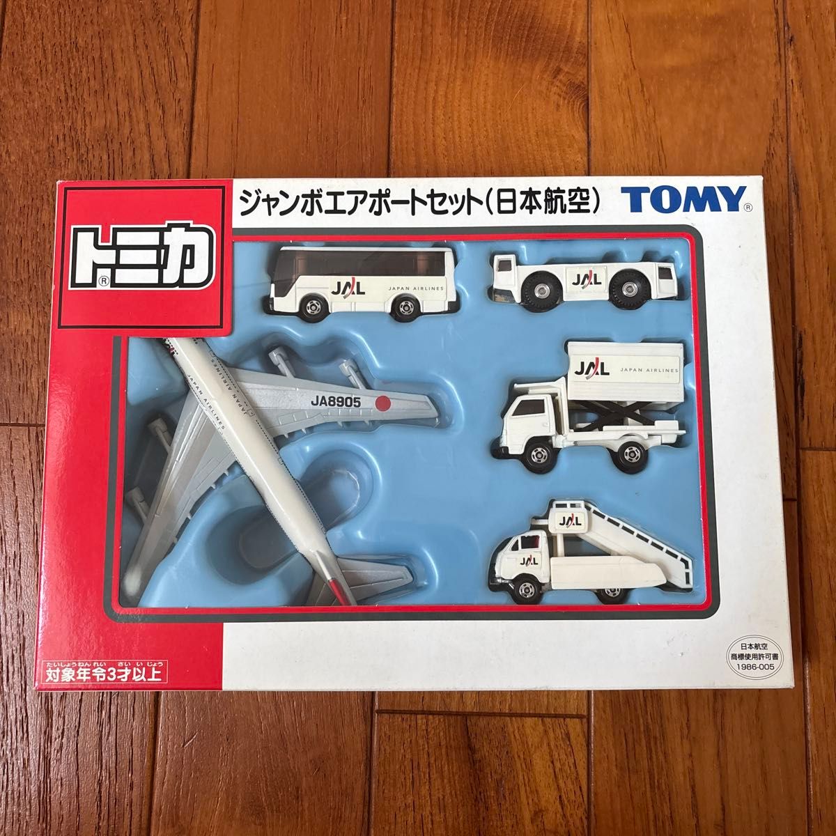 新品未開封 トミカ ギフトセット ジャンボエアポートセット 日本航空