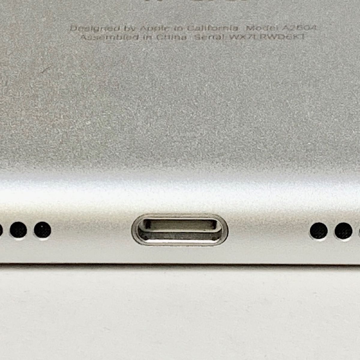 充電69回 バッテリー100% iPad 第9世代 10 2インチ 64GB シルバー SIM