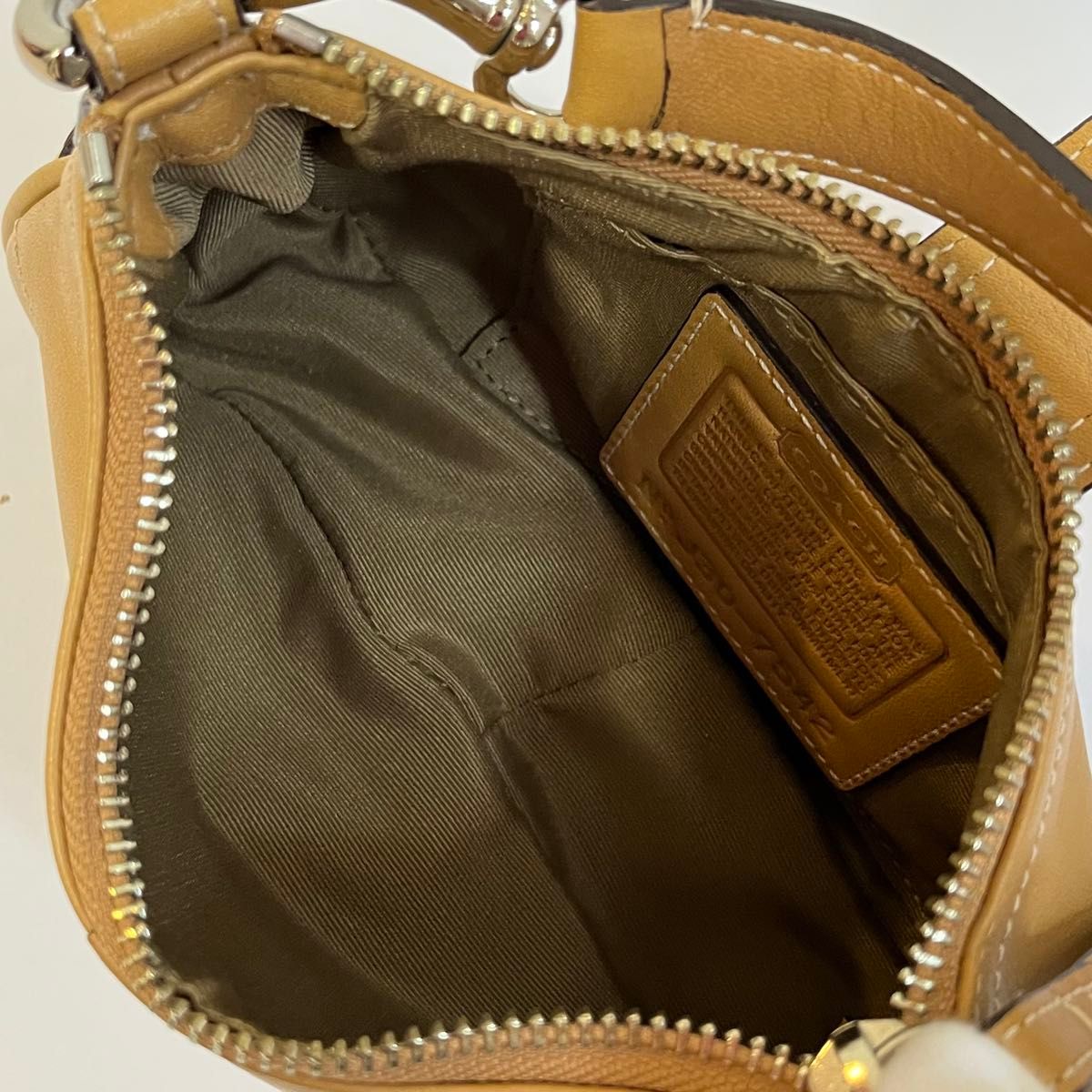 美品 COACH コーチ ソーホー ワンショルダー アクセサリーポーチ