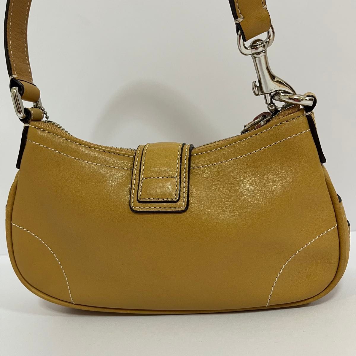 美品 COACH コーチ ソーホー ワンショルダー アクセサリーポーチ