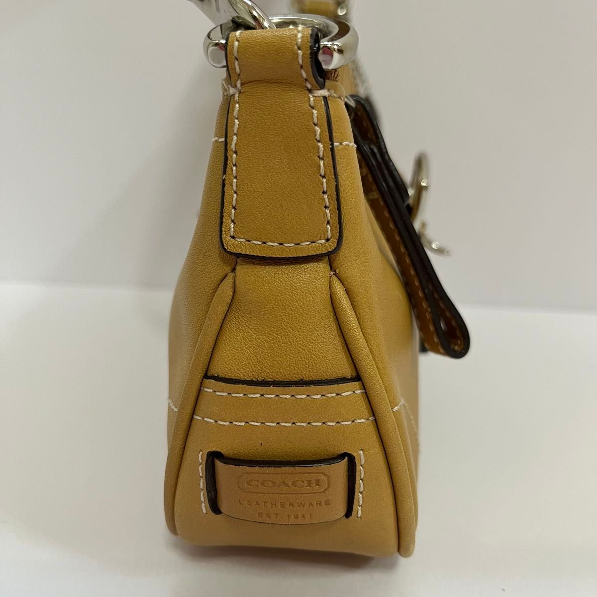 美品 COACH コーチ ソーホー ワンショルダー アクセサリーポーチ