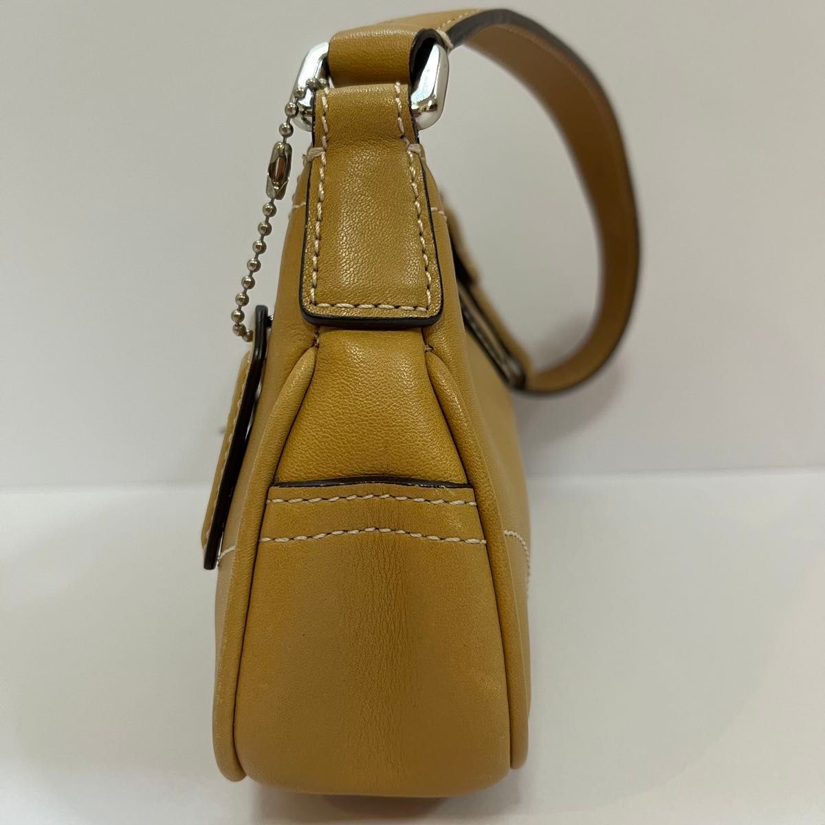 美品 COACH コーチ ソーホー ワンショルダー アクセサリーポーチ