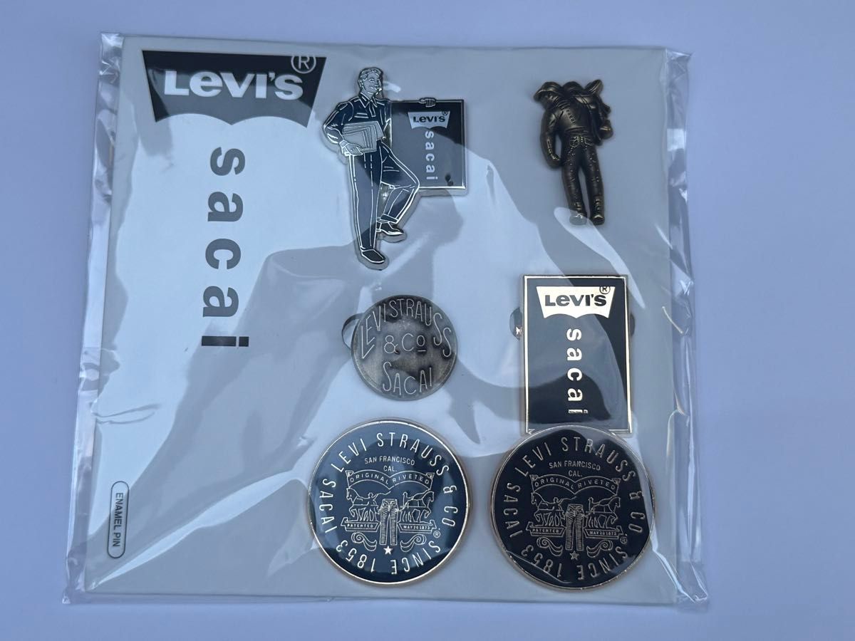sacai LEVI'S Pins Gold 青山店限定 ピンズ リーバイス｜Yahoo!フリマ