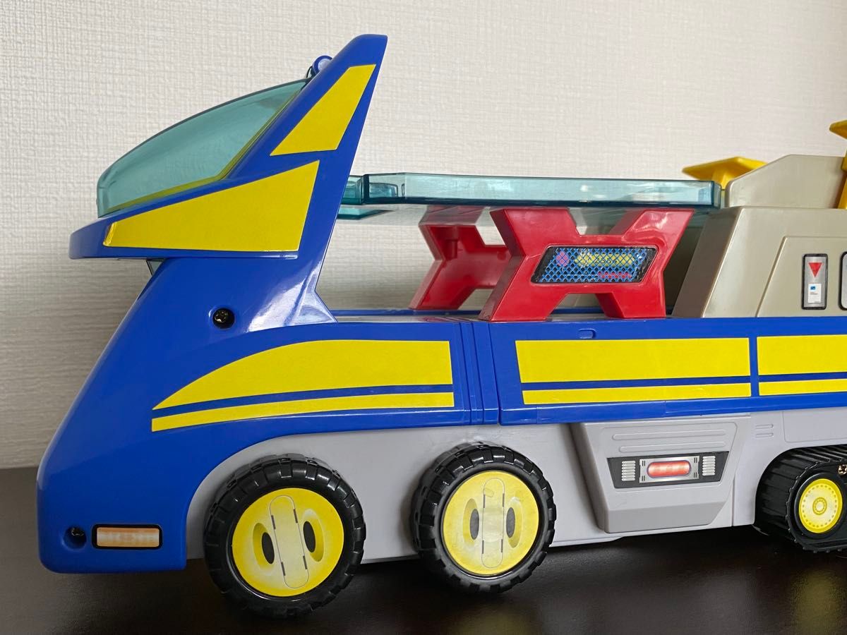 トミカ マグナムレスキュー マグナムレンジャー キャリアカー セット