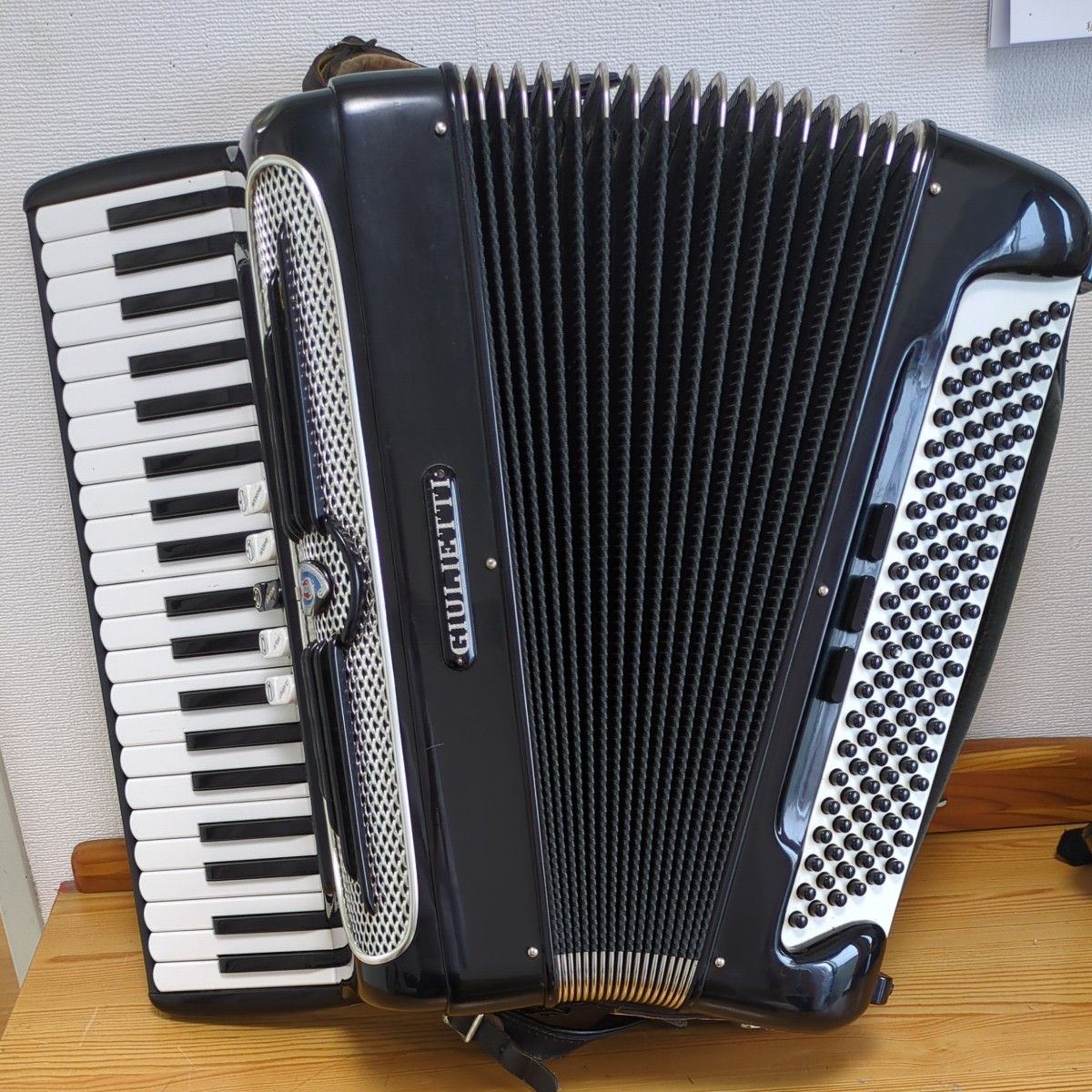 全調律メンテナンス済 イタリア製名門アコーディオンGIULIETTI
