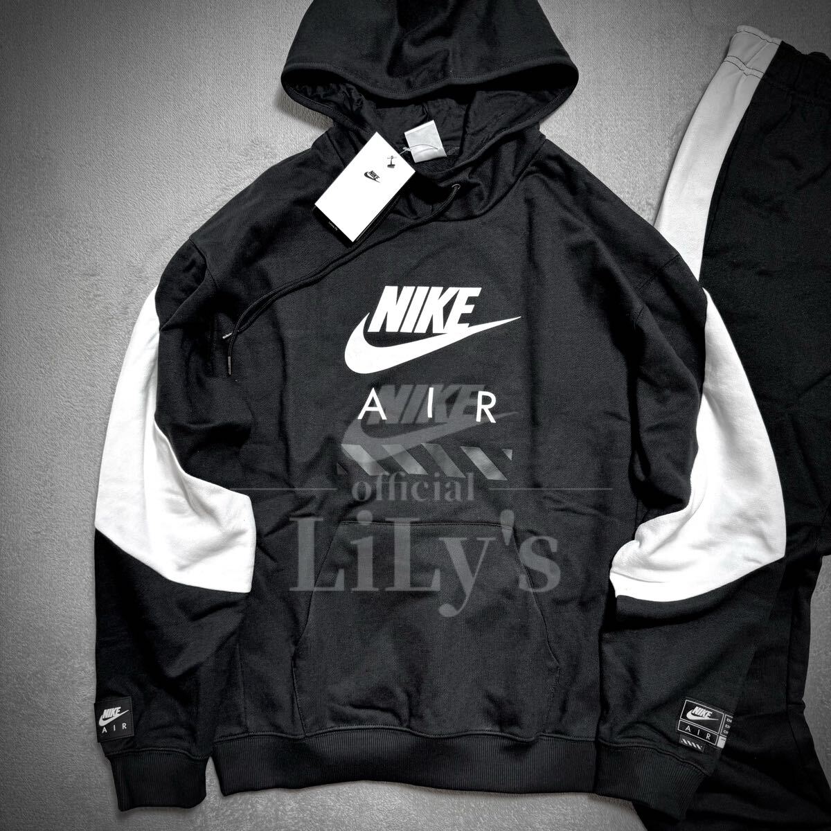 新品未使用 NIKE上下セットアップ 黒白 Sサイズ ナイキ スウォッシュ